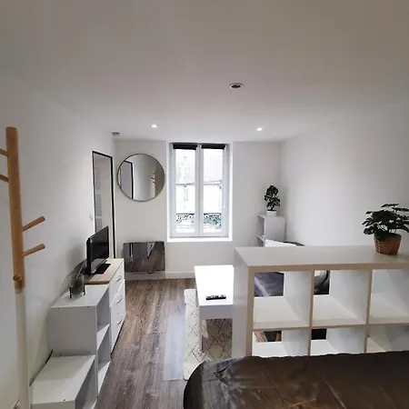 Le Cozy - Hyper Centre - Calme - Moyenne Duree Lägenhet